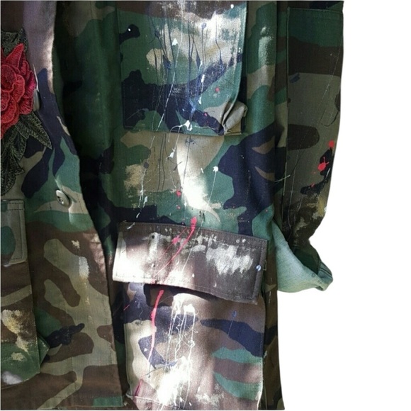 Custom Designed Camouflage Jacket Red Roses S - Picture 2 of 8